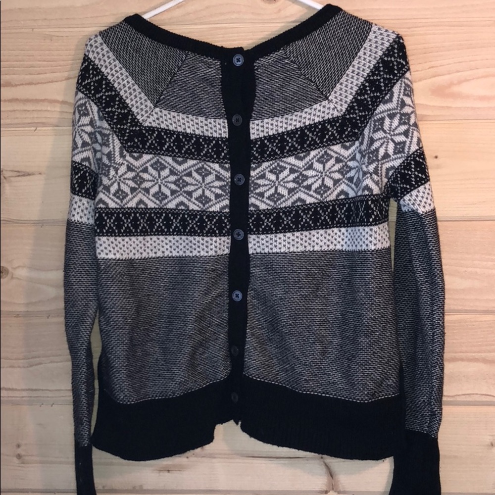 C&C Sweater - Picture 4 of 7